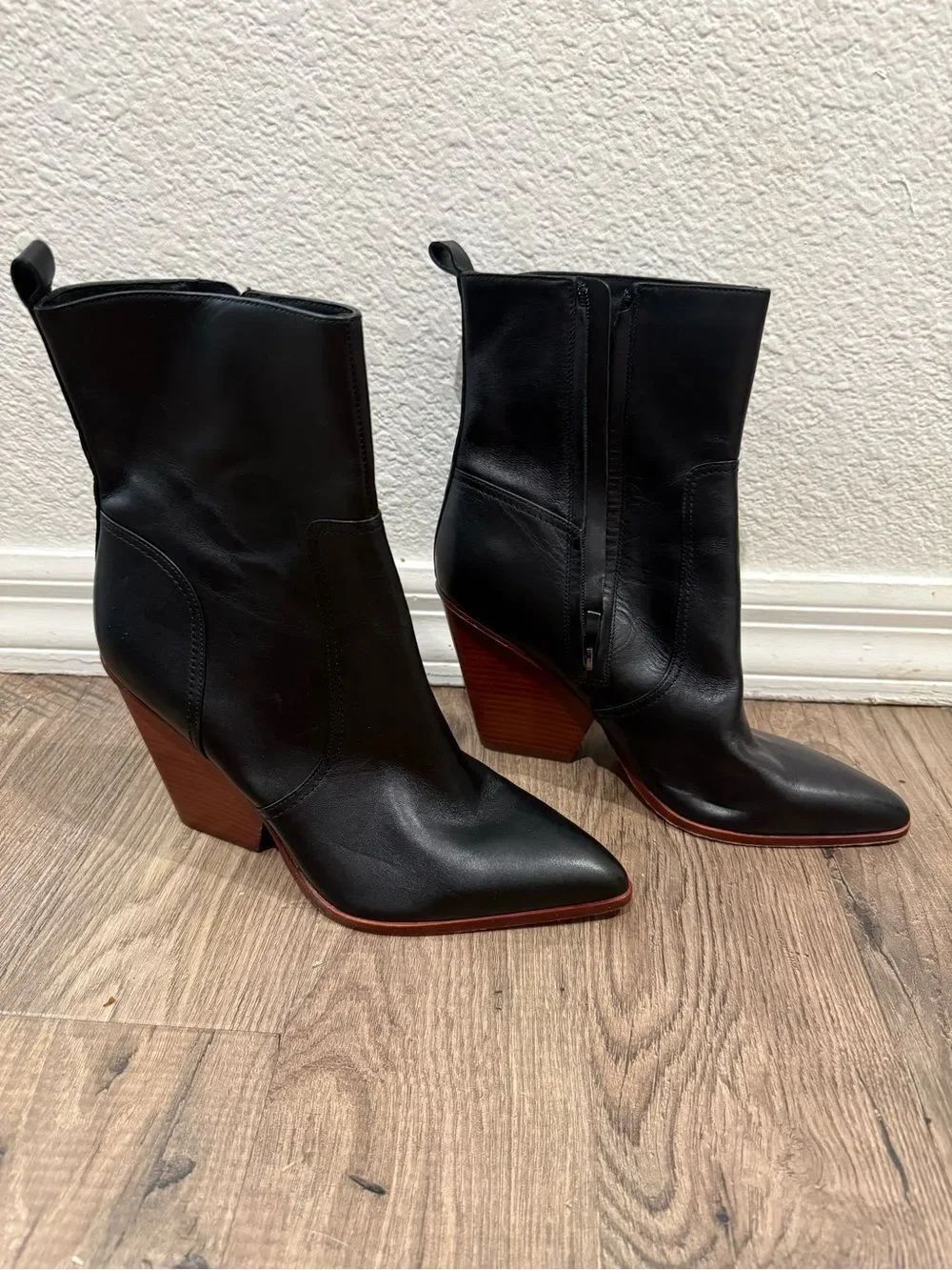 VERONICA BEARD WOMENS Logan Leather Bootie in Black size 10M NWOB